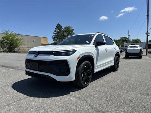 2025 Volkswagen Tiguan 2.0T SE R-Line Black 4MOTION
