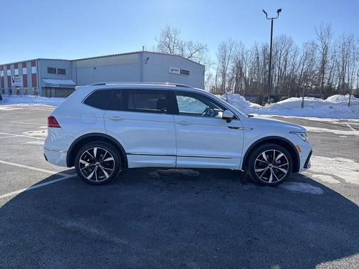 2022 Volkswagen Tiguan 2.0T SEL R-Line 4MOTION