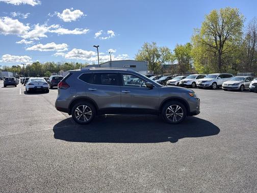 Gun Metallic 2020 Nissan Rogue SV
