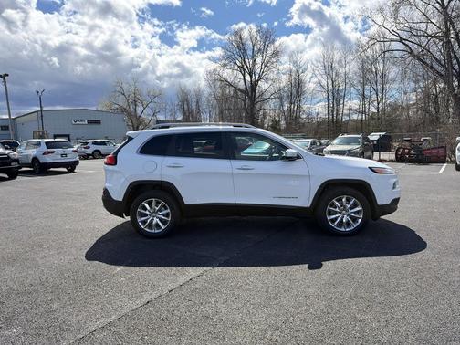 Bright White Clearcoat 2016 Jeep Cherokee Limited