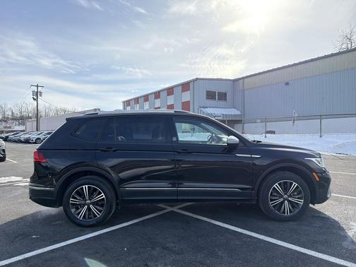 2024 Volkswagen Tiguan 2.0T Wolfsburg Edition