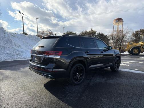 2022 Volkswagen Atlas 2.0T SE w/Technology 4MOTION