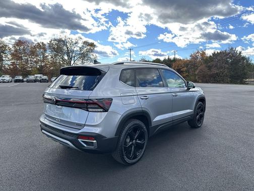 2025 Volkswagen Taos 1.5T SEL