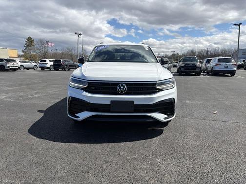 2023 Volkswagen Tiguan 2.0T SE R-Line Black 4MOTION