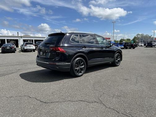 2024 Volkswagen Tiguan 2.0T SE 4MOTION