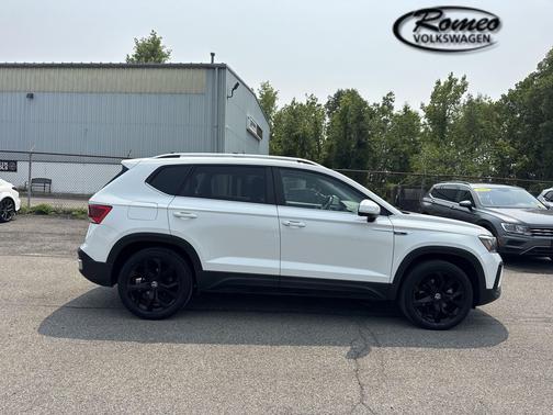2023 Volkswagen Taos 1.5T SE