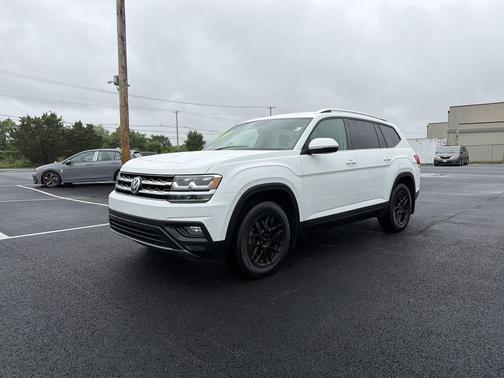 Pure White 2019 Volkswagen Atlas 3.6L SE
