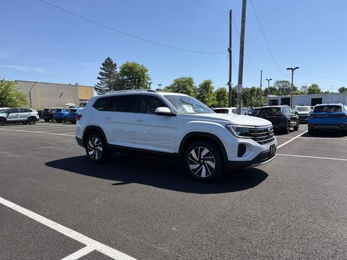 opal white pearl 2026 Volkswagen Atlas 2.0T SEL