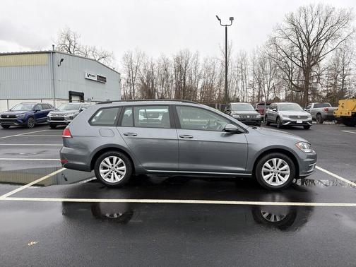 2018 Volkswagen Golf SportWagen TSI S