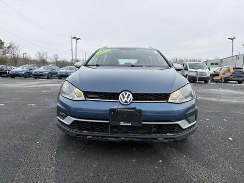 2017 Volkswagen Golf Alltrack TSI S