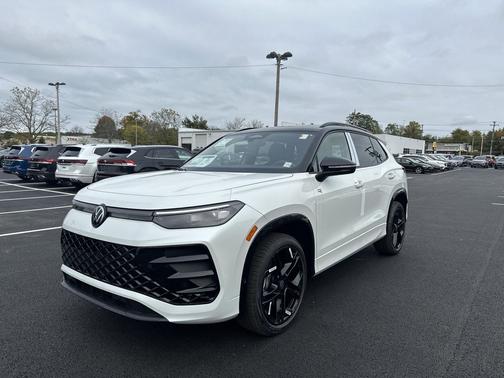 2025 Volkswagen Tiguan 2.0T SE R-Line Black 4MOTION