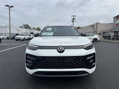 2025 Volkswagen Tiguan 2.0T SE R-Line Black 4MOTION