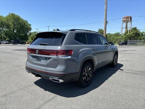 2025 Volkswagen Atlas 2.0T SE w/Technology 4MOTION