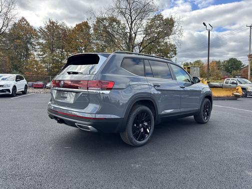 2026 Volkswagen Atlas 2.0T SE w/Technology 4MOTION