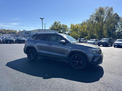 2022 Volkswagen Taos 1.5T SE