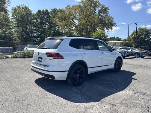 2024 Volkswagen Tiguan 2.0T SE R-Line Black 4MOTION