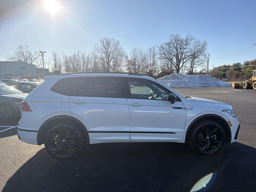 2024 Volkswagen Tiguan 2.0T SE R-Line Black 4MOTION