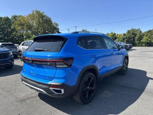 2025 Volkswagen Taos 1.5T SEL