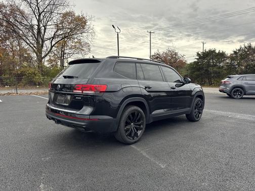 2022 Volkswagen Atlas 3.6L SE w/Technology