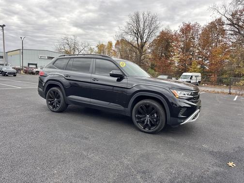 2022 Volkswagen Atlas 3.6L SE w/Technology