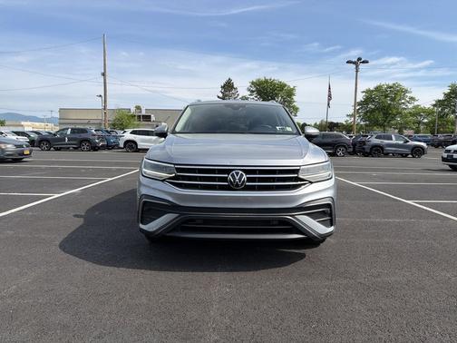 Pyrite Silver Metallic 2022 Volkswagen Tiguan 2.0T SE 4MOTION