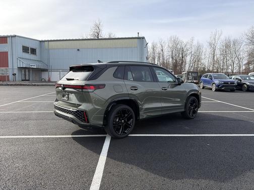 Avocado Green  W/Black Roof 2026 Volkswagen Tiguan 2.0T SE R-Line Black 4MOTION