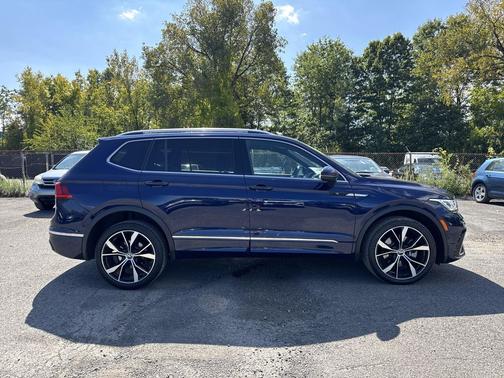 2022 Volkswagen Tiguan 2.0T SEL R-Line 4MOTION