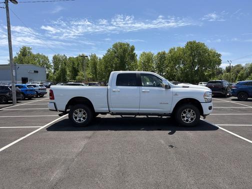 Bright White Clearcoat 2024 RAM 2500 Laramie Crew Cab 4x4 6'4' Box