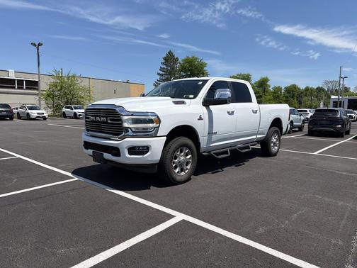 Bright White Clearcoat 2024 RAM 2500 Laramie Crew Cab 4x4 6'4' Box