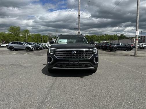 2025 Volkswagen Atlas 2.0T SE