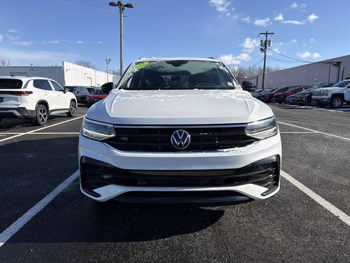 2022 Volkswagen Tiguan 2.0T SE R-Line Black 4MOTION