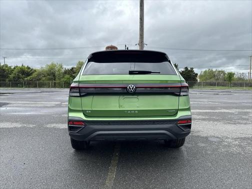 2025 Volkswagen Taos 1.5T SE Black
