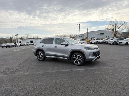 Pyrite Silver Metallic 2026 Volkswagen Tiguan 2.0T SE 4MOTION