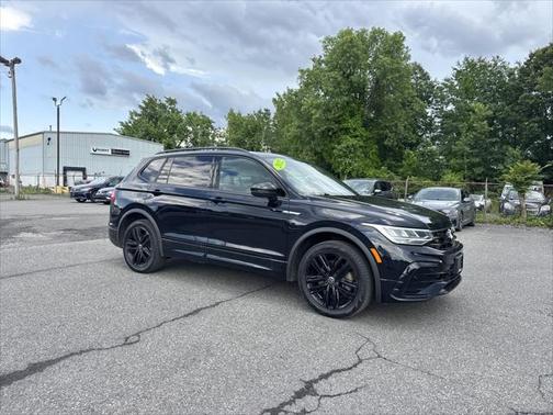 2022 Volkswagen Tiguan 2.0T SE R-Line Black 4MOTION