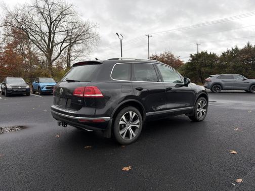 2017 Volkswagen Touareg V6 Wolfsburg Edition