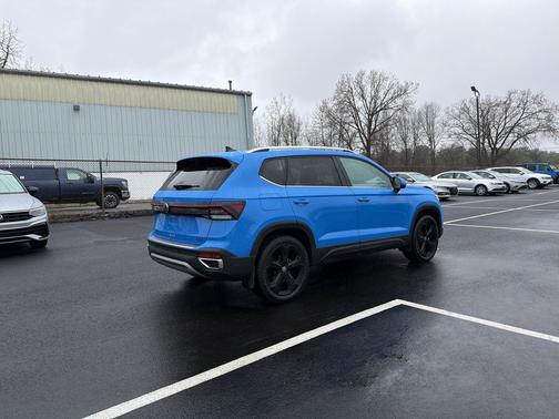 2025 Volkswagen Taos 1.5T SEL