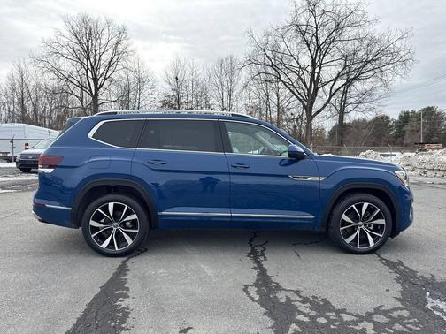 2025 Volkswagen Atlas 2.0T SEL Premium R-Line 4MOTION