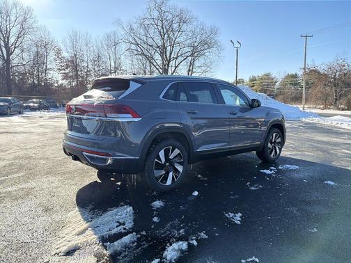 pure gray 2026 Volkswagen Atlas Cross Sport 2.0T SEL