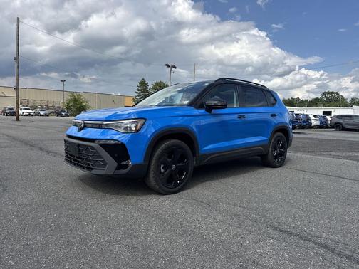 2025 Volkswagen Taos 1.5T SE Black