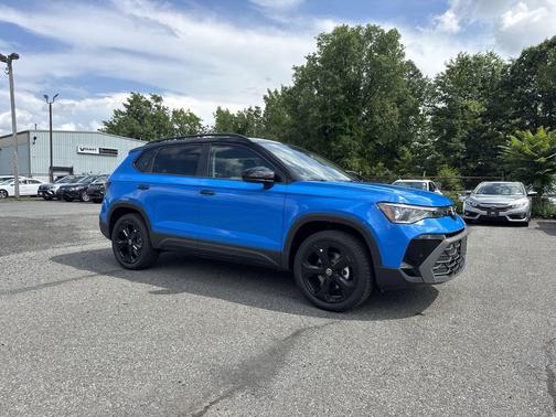 2025 Volkswagen Taos 1.5T SE Black