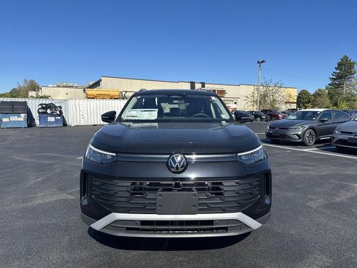 2025 Volkswagen Tiguan 2.0T SE 4MOTION