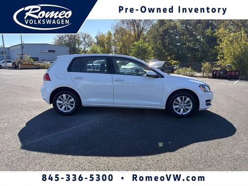 Pure White 2016 Volkswagen Golf TSI S 4-Door