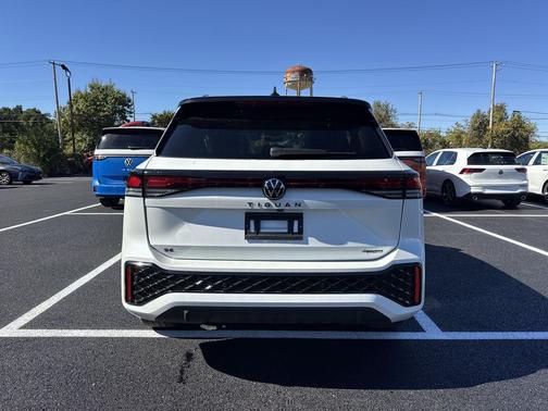 2025 Volkswagen Tiguan 2.0T SE R-Line Black 4MOTION