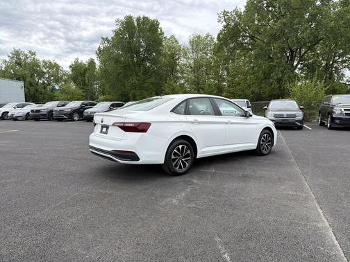 Pure White 2023 Volkswagen Jetta 1.5T S