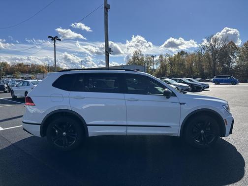 2019 Volkswagen Tiguan 2.0T SEL R-Line 4MOTION