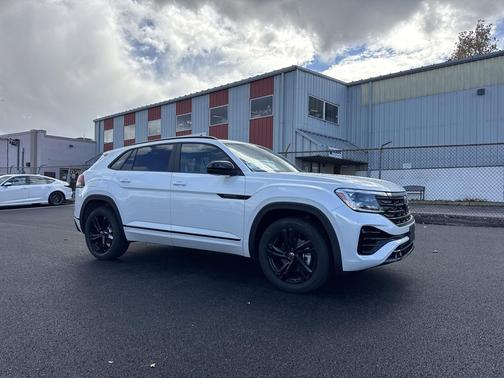 2026 Volkswagen Atlas Cross Sport 2.0T SEL