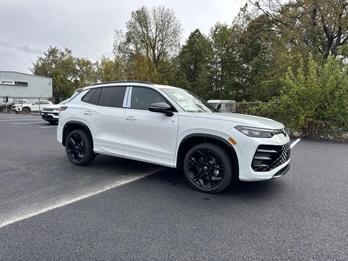 2025 Volkswagen Tiguan 2.0T SE R-Line Black 4MOTION
