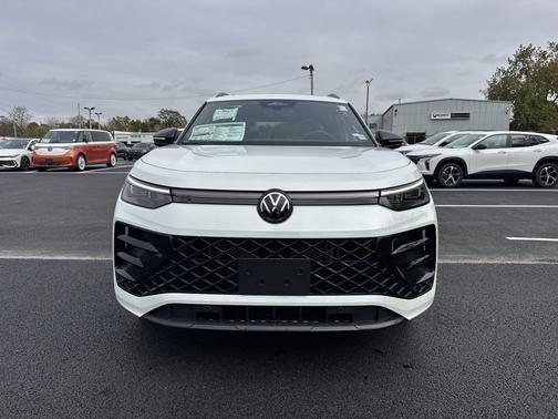 2025 Volkswagen Tiguan 2.0T SE R-Line Black 4MOTION