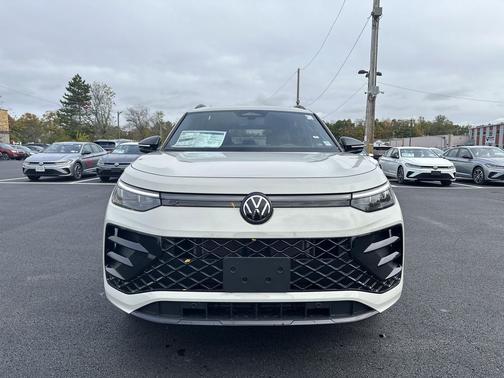 2025 Volkswagen Tiguan 2.0T SE R-Line Black 4MOTION