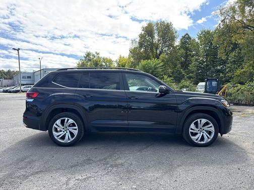 2021 Volkswagen Atlas 3.6L SE w/Technology